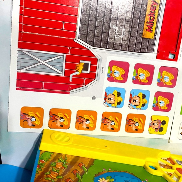 DISNEYS VTG 90s 3-D MIKEYS STUFF SOUNDS OF FUN ELECTRONIC TALKING BOARD GAME - Picture 8 of 16